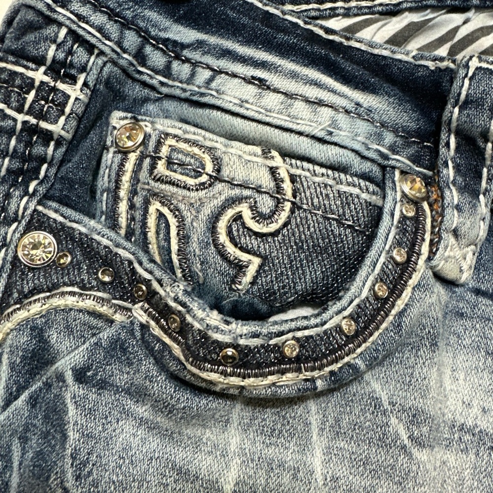 Women's Rock Revival "Ferry" Skinny Ankle Embroidered Blue Jeans Size 31 - Picture 3 of 8